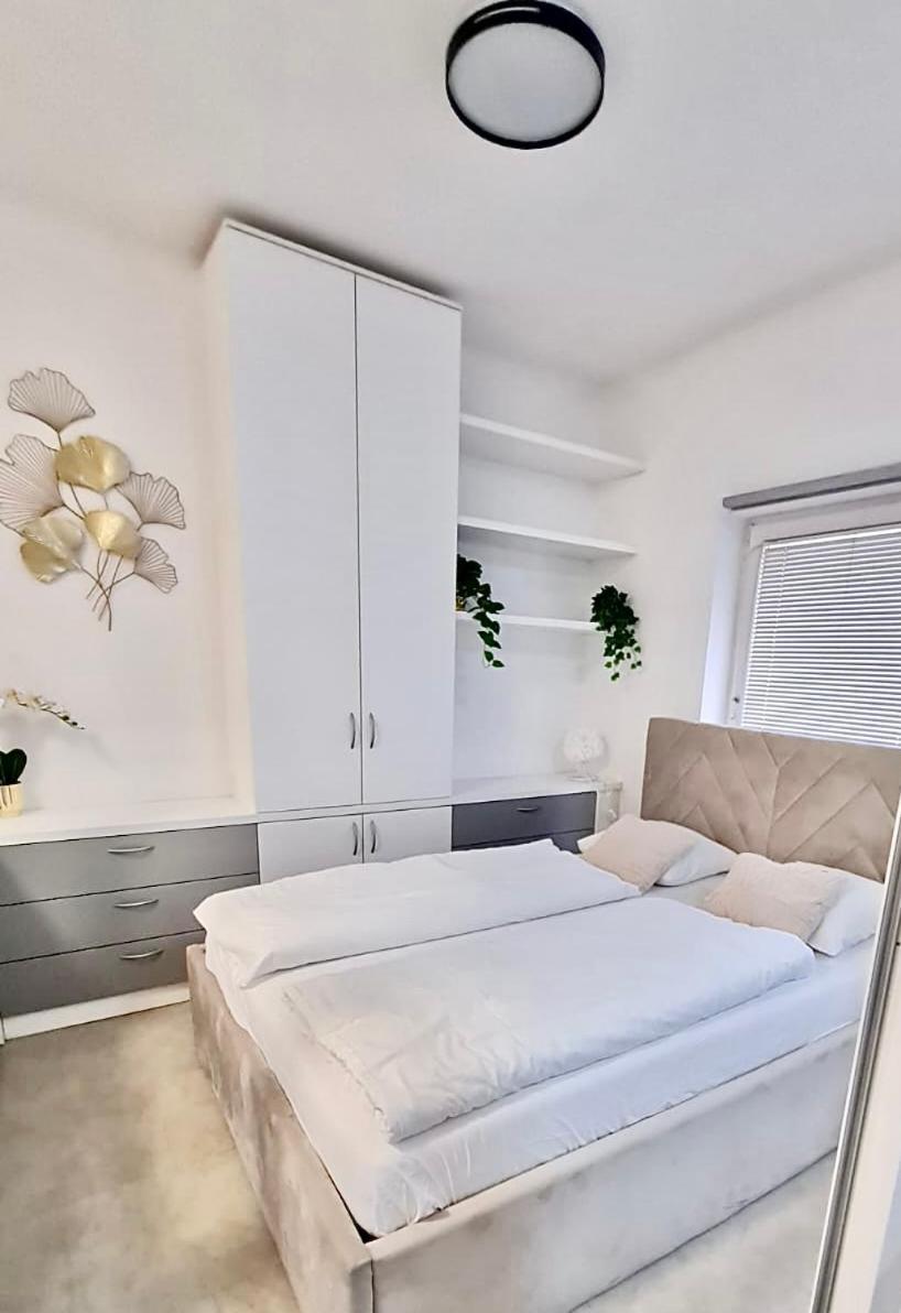 Ljubljana Central Lux Apartment With Free Parking Exterior foto